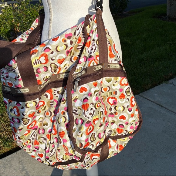 LeSportSac Hearts Everywhere Extra Large Weekender Duffel - Picture 3 of 14